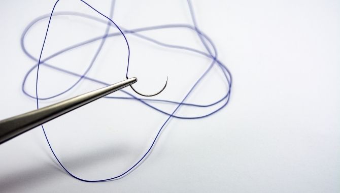 Distinctive Characteristics of Polyglycolic Acid Suture